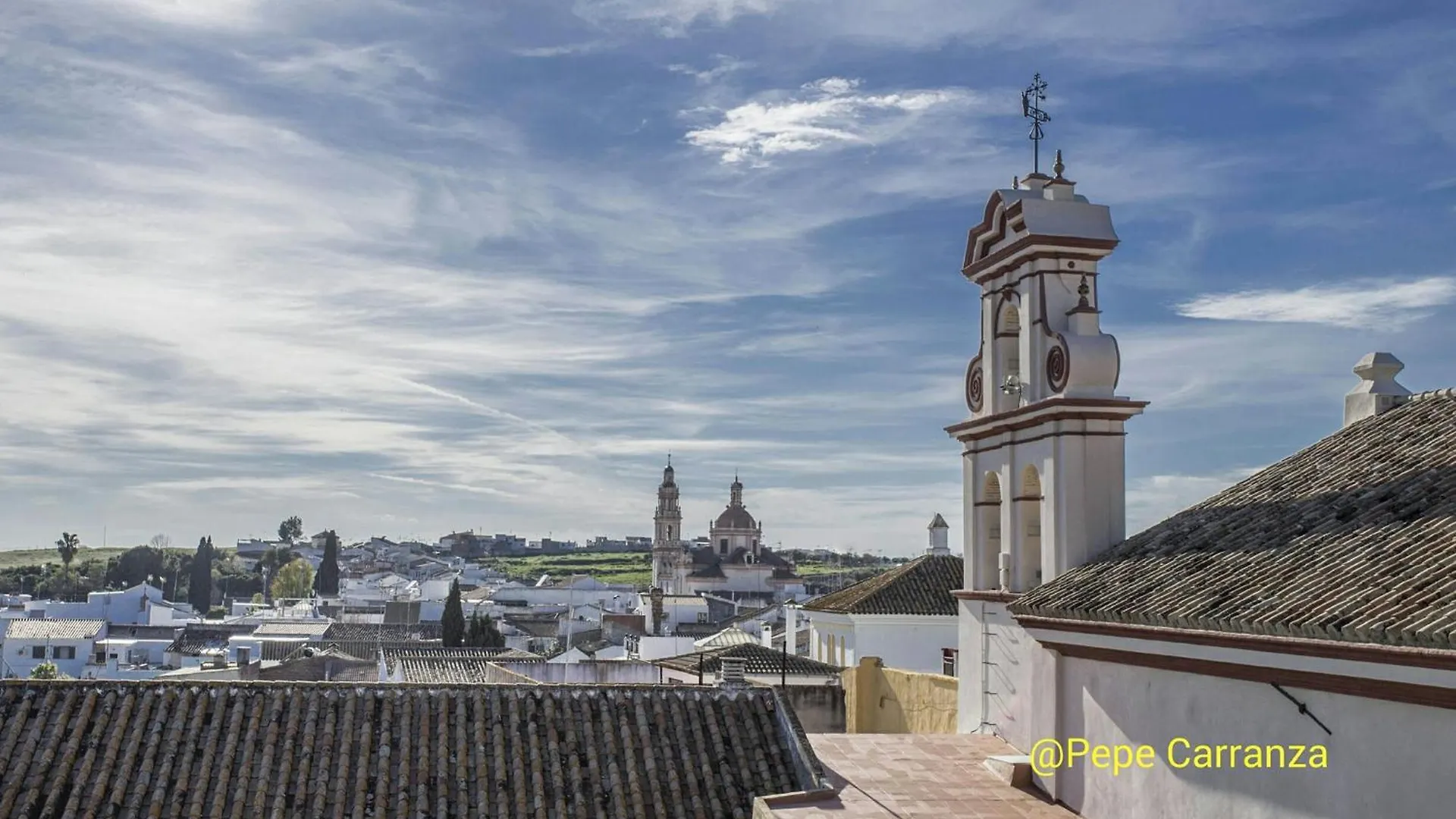 Santa Angela De La Cruz Apartment Penaflor
